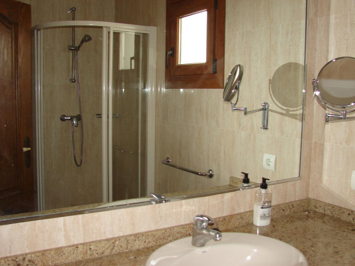 Carabeo 70 Menyber Apartment เนร์คา ภายนอก รูปภาพ